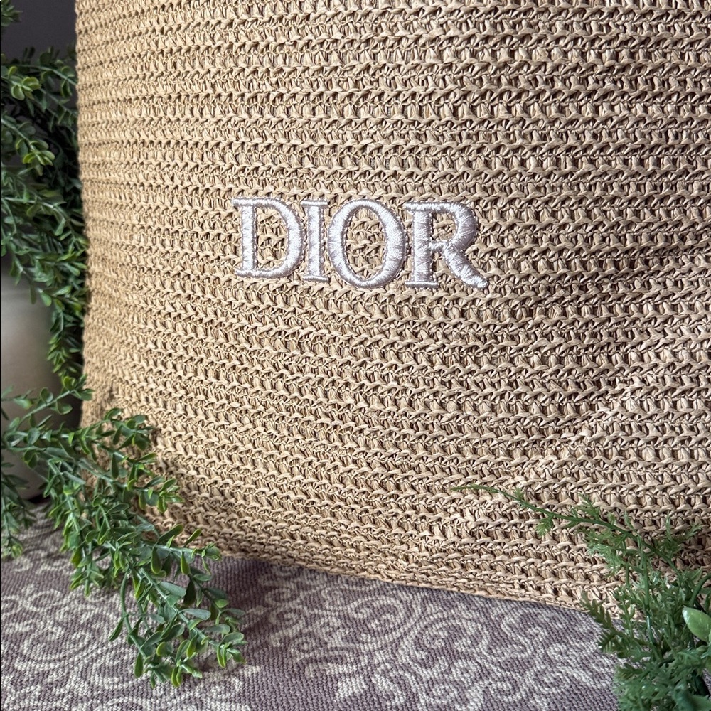 DIOR beauty Natural Raffia Tote; NWOT - Picture 11 of 15